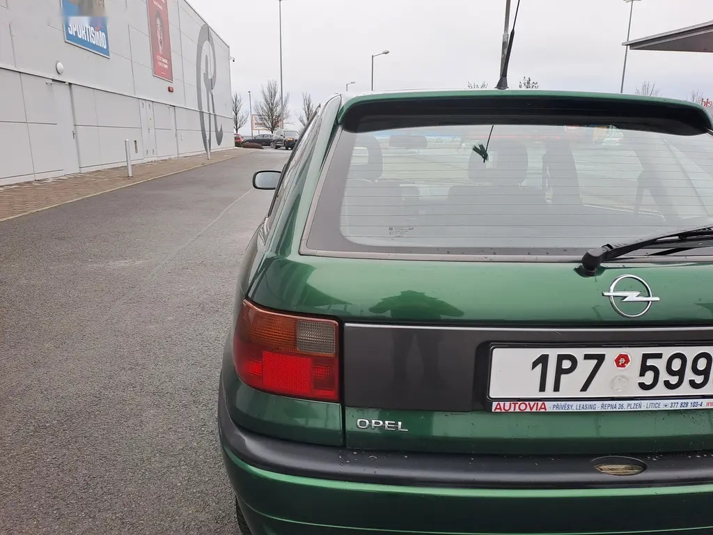 Opel Astra, 1.6i 2.MAJ VELMI PĚKNÉ AUTO - 17