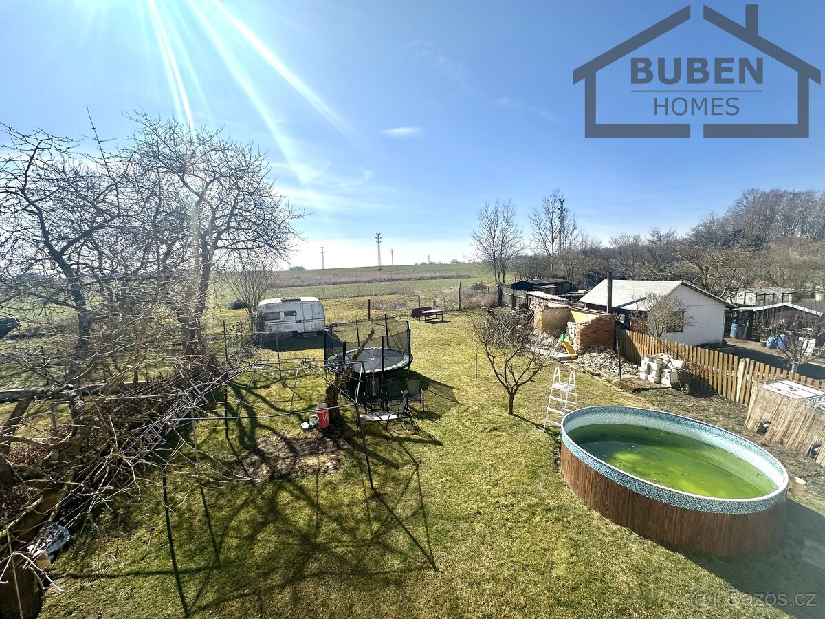 Rodinný dům (3 bytové jednotky) se zahradou 625 m² - Cheb - - 17