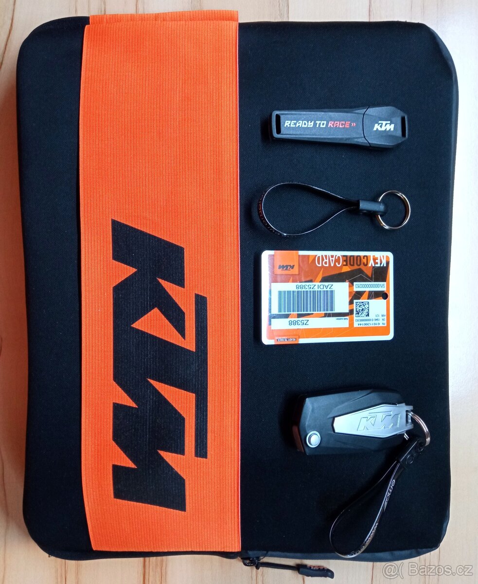 KTM 1290 SUPER DUKE GT - 17