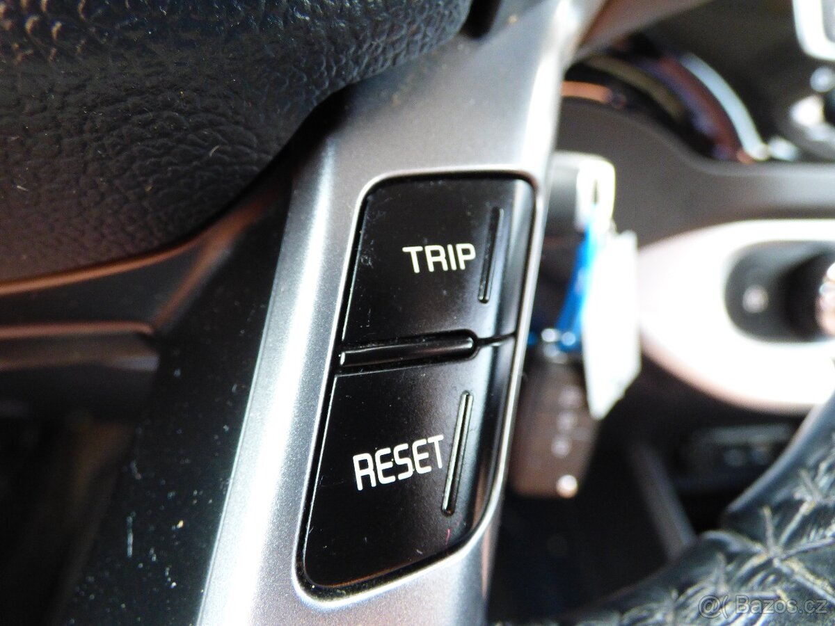 Kia Rio 1,2 CVVT,koupeno ČR, Klima, serviska hatchback - 17