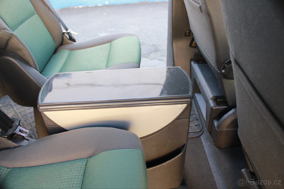 Volkswagen Multivan T5 - 17