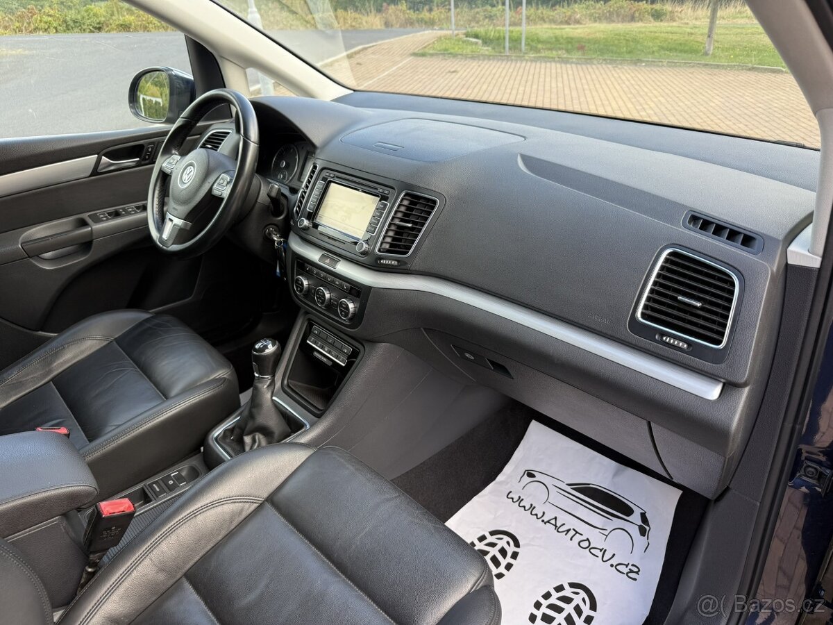 VW SHARAN 2.0 TDI 125kW-12/2012-216.785KM-PANO,KAMERA,7 MÍST - 17