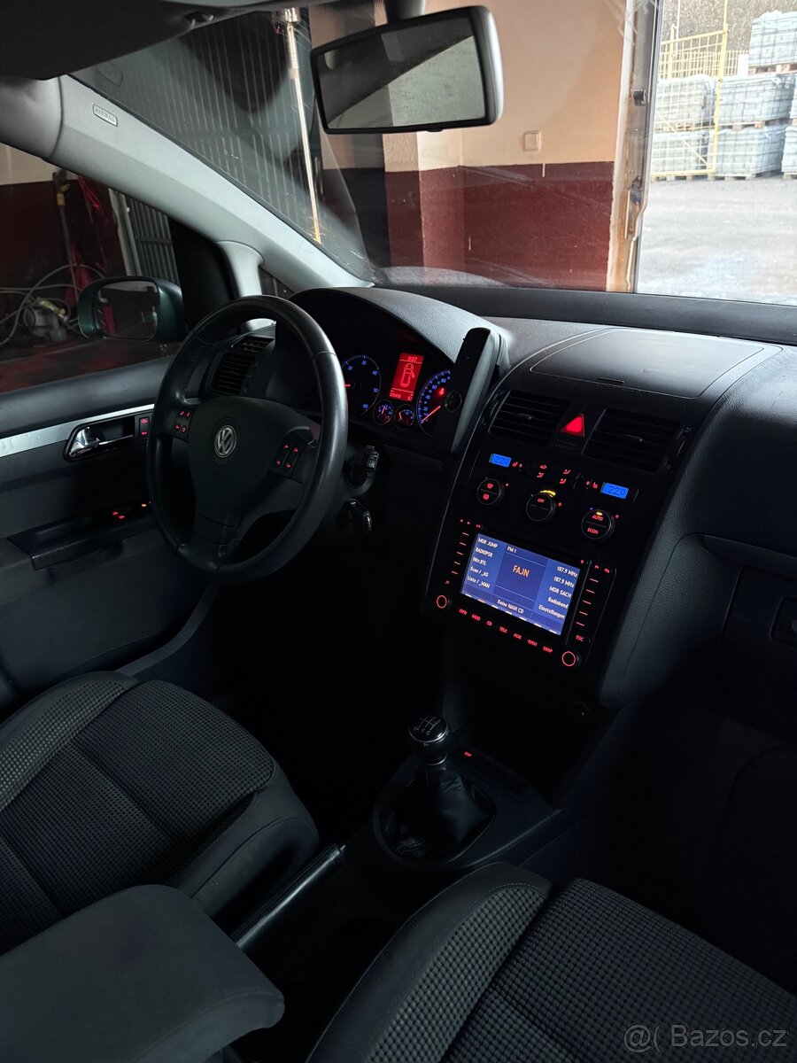 Volkswagen touran - 17