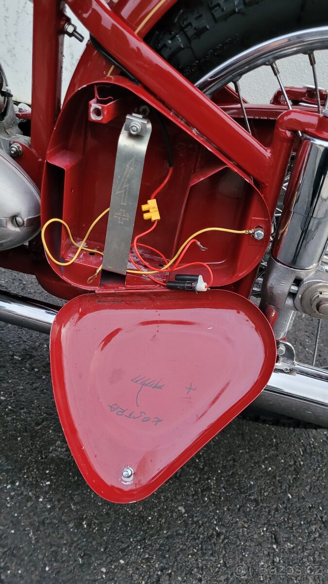 Jawa 250 Pérák, rok 1948, Janeček - 17