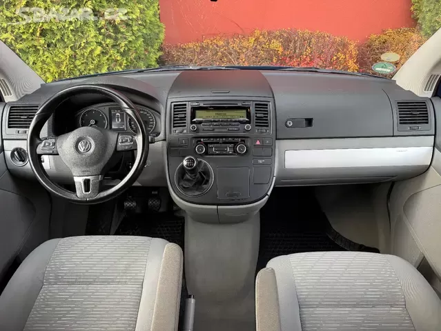 VW Multivan T5 2.0 TDI 103kW,7.sedadel,Webasto,Tažné,Comfort - 17