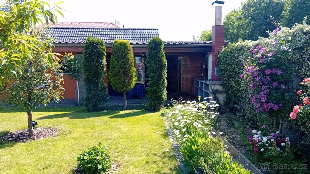 Dvougenerační RD se zahradou - 17