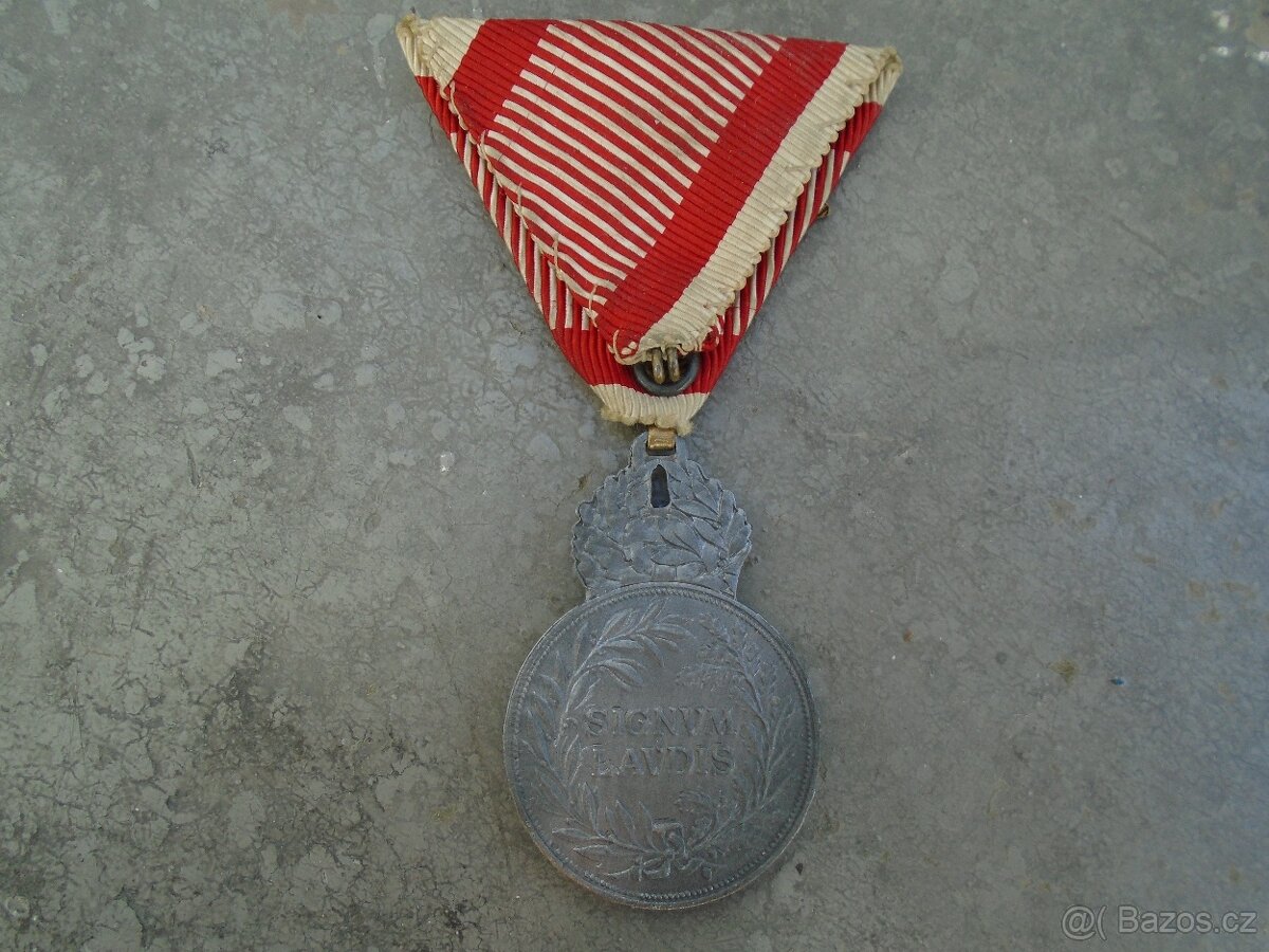 VYZNAMENÁNÍ - 17