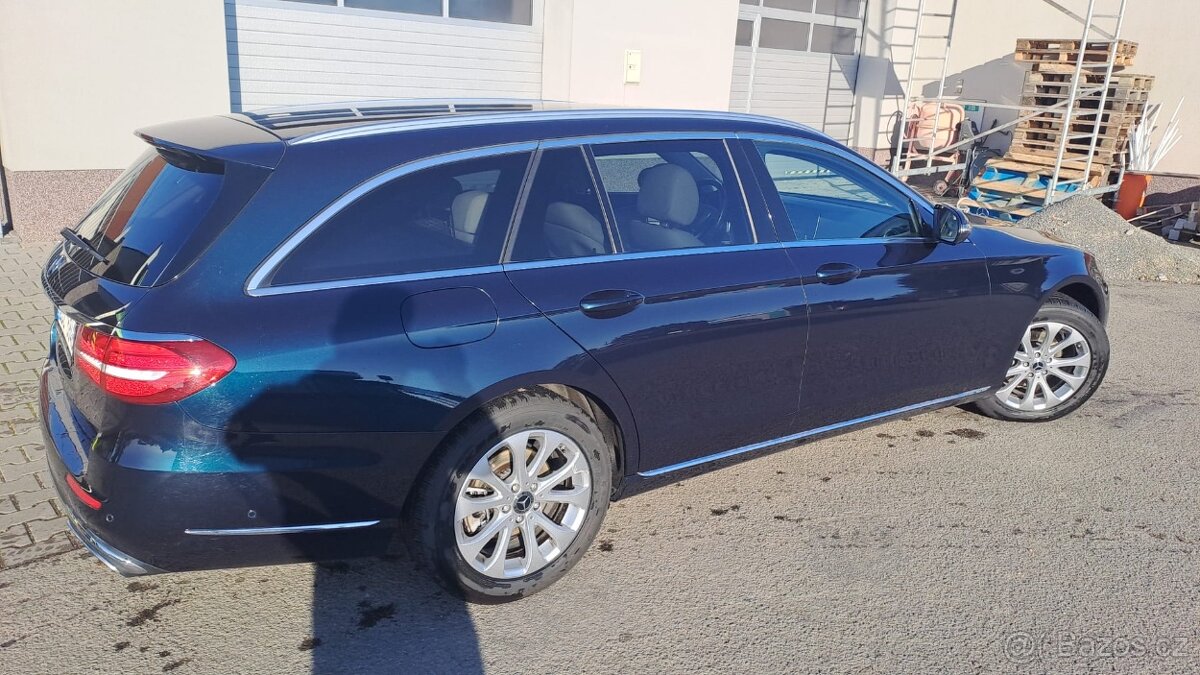 Mercedes Benz E200d - 17