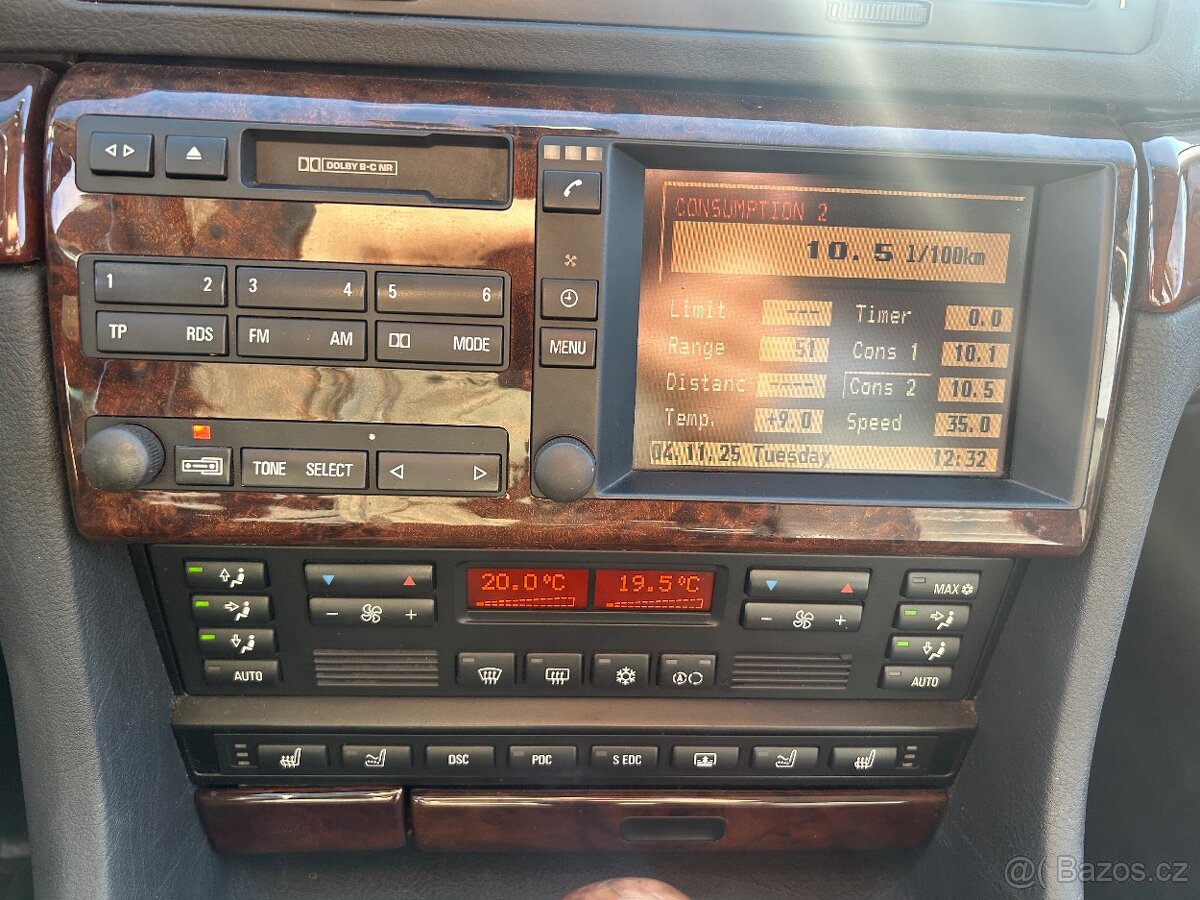 Bmw e38 740i facelift - 17