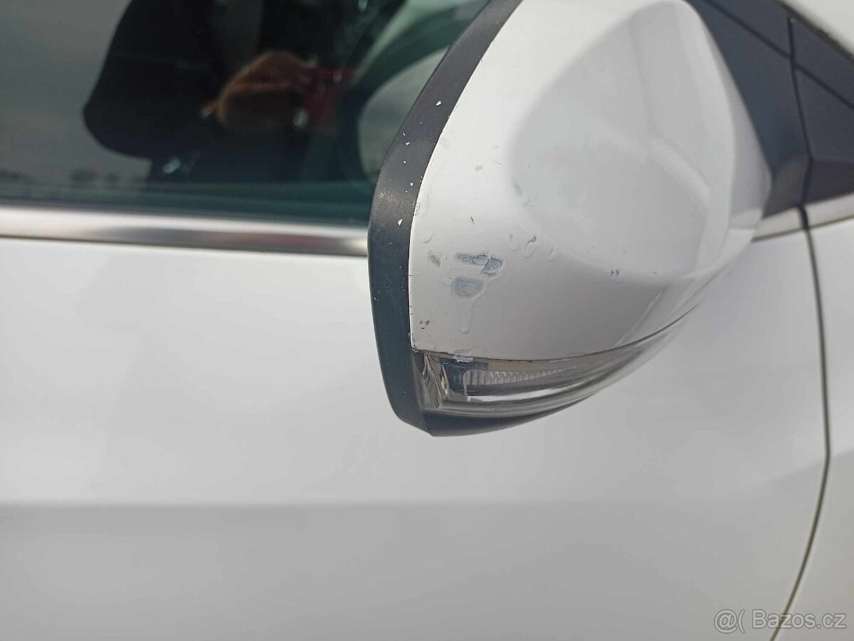 Prodám Hyundai i30 1.6 CRDi Weekend kombi - 17