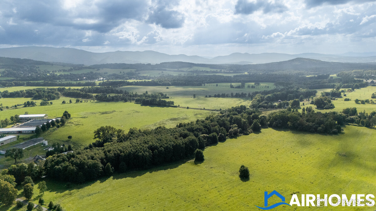 Zasíťovaný pozemek k výstavbě RD, včetně kompletní projektov - 17
