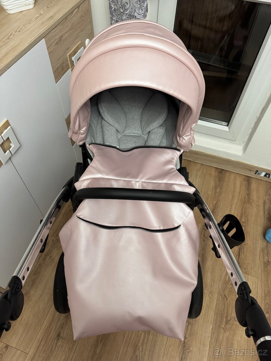 Kočárek Junama Diamond - 17