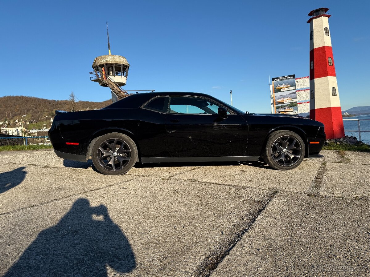 Dodge Challenger sxt plus 2018 3.6l v6 - 17