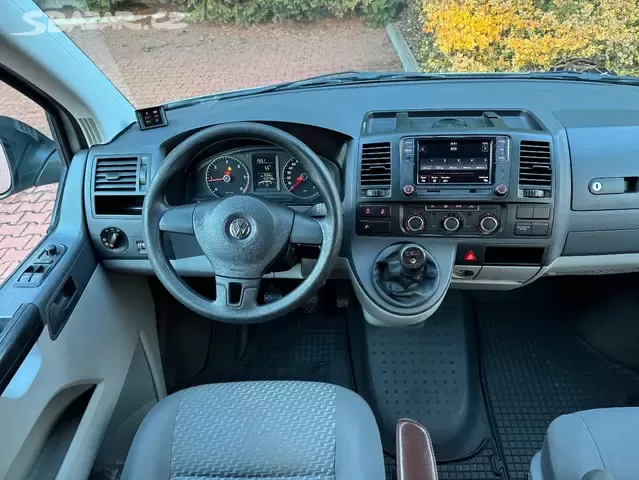VW Caravelle T5 2.0 TDI 84kW,9.Míst,Webasto,Kamera - 17