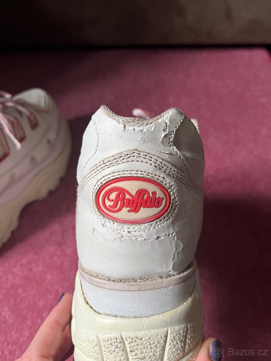 Buffalo old school na platformě - 17