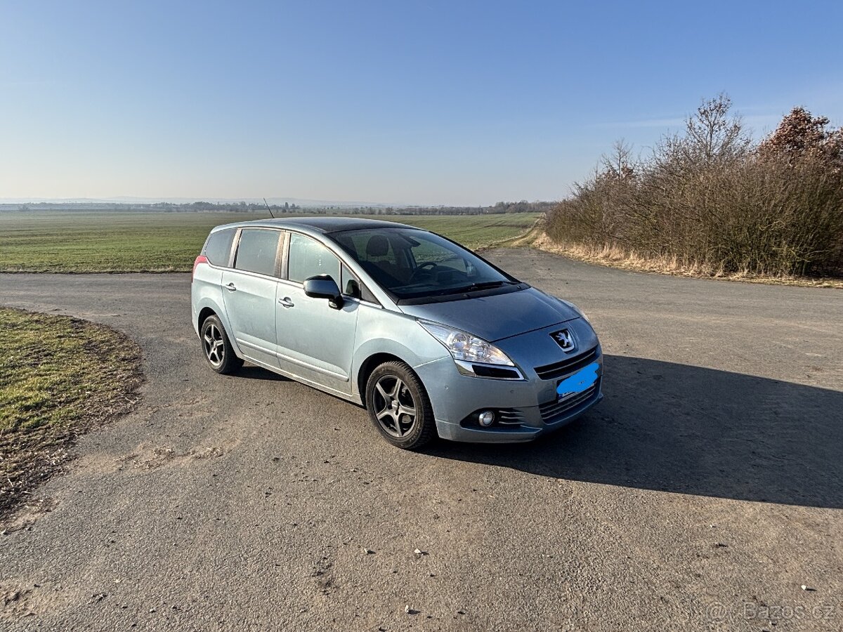 Peugeot 5008 - r.v. 2010 - 17