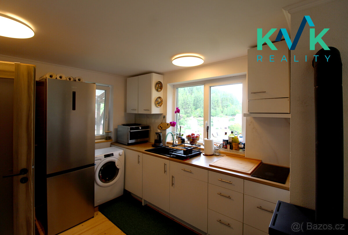 Prodej chaty s možností celoročního užívání, celková plocha - 17