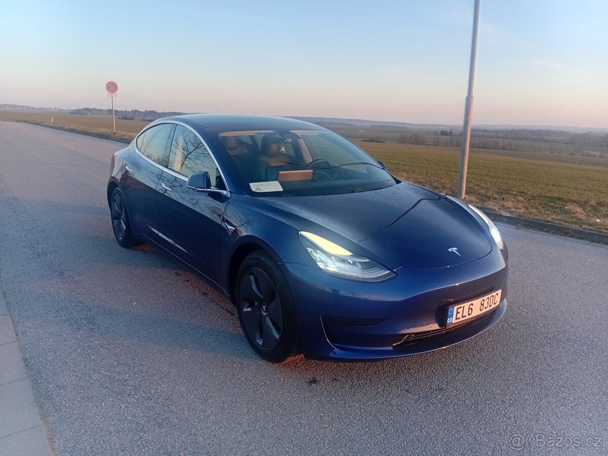 Prodám Tesla model 3 - 17
