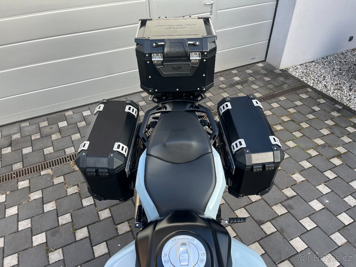 BMW S1000XR carbon edice, plná výbava-model 2020 - 17