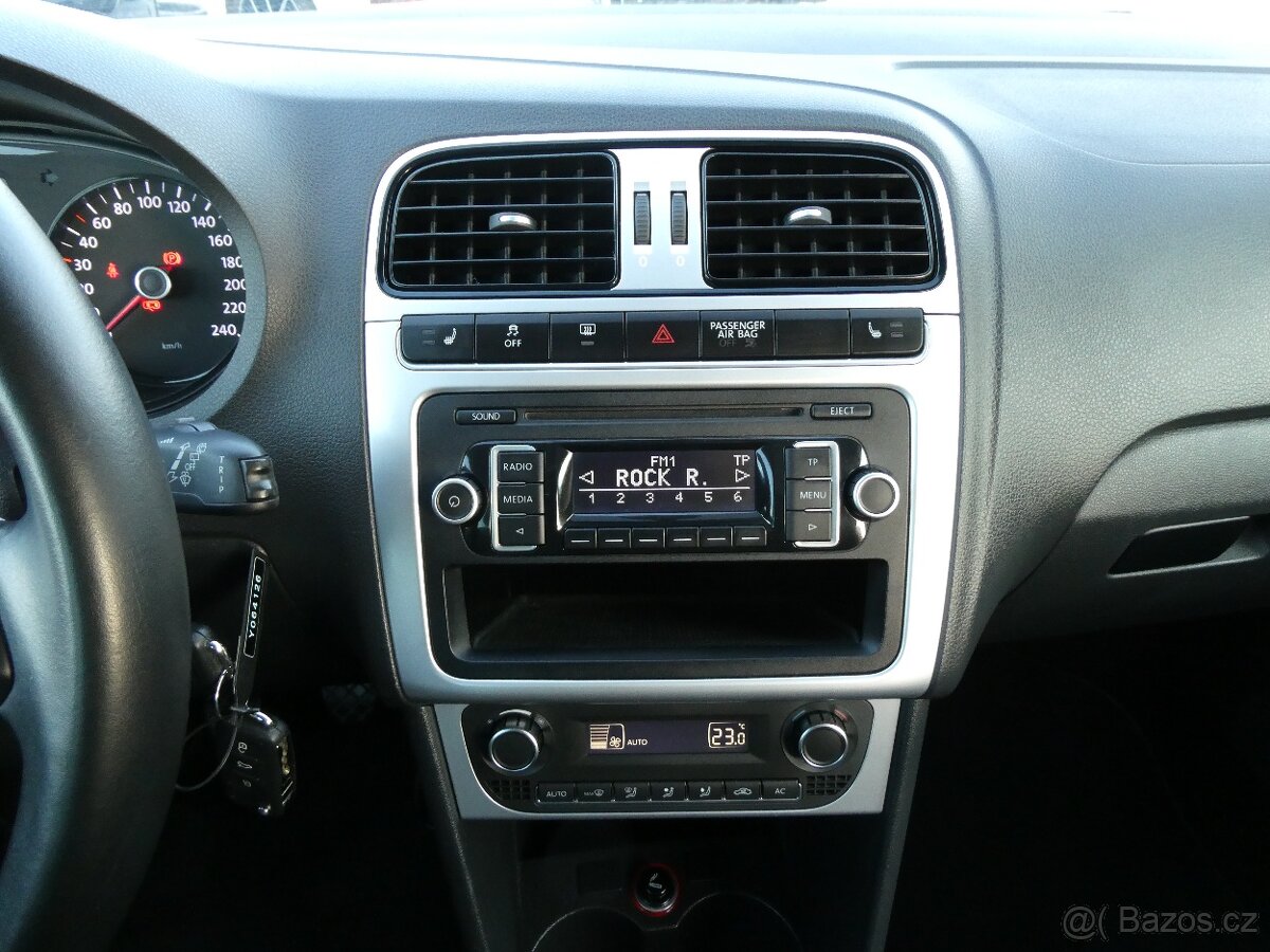 Volkswagen Polo 1.2i 51kW MATCH, 2x kola, serviska - 17
