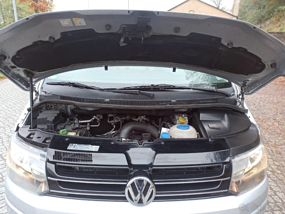VW MULTIVAN T5.1 2.0TDI 103KW BEACH R.V.2011 - 17