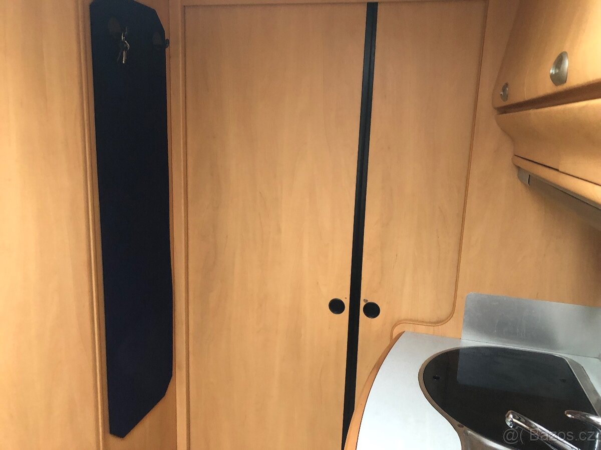 Karavan Hobby 450 De Luxe - 17