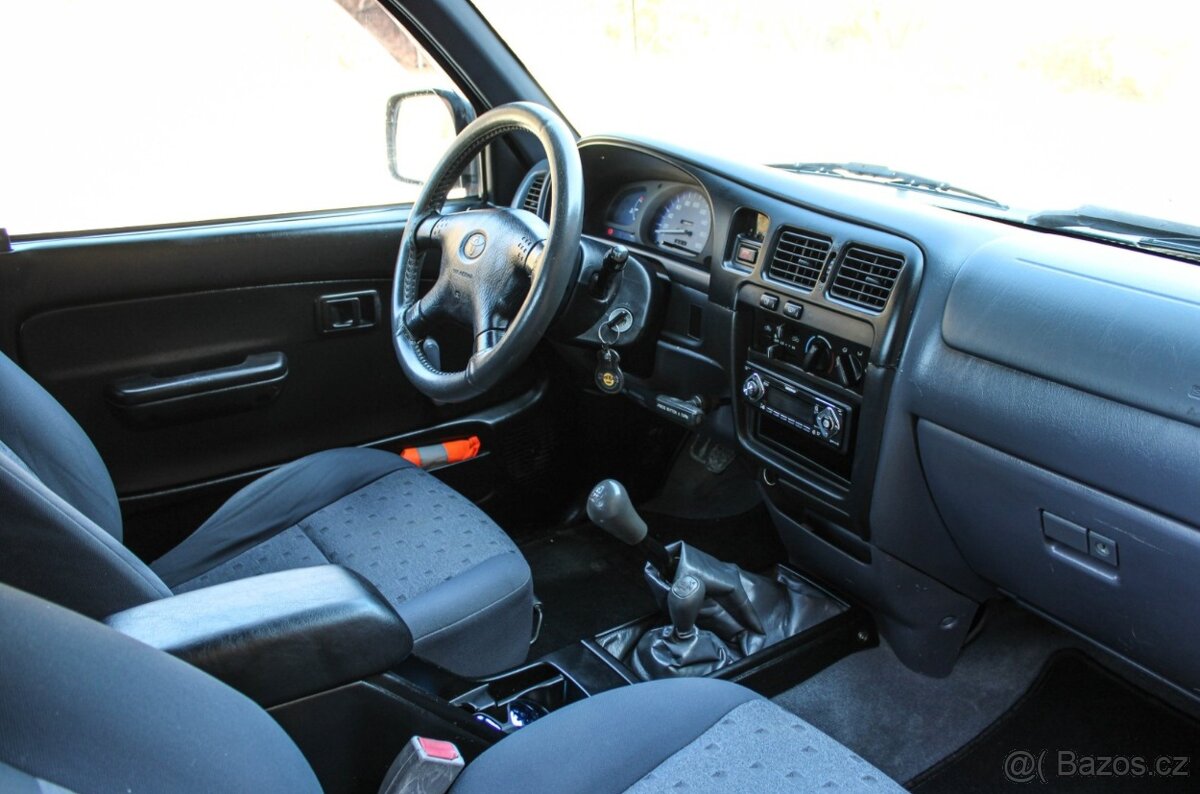 Toyota Hilux 2.5 D-4D Double Cab 4x4 - 17