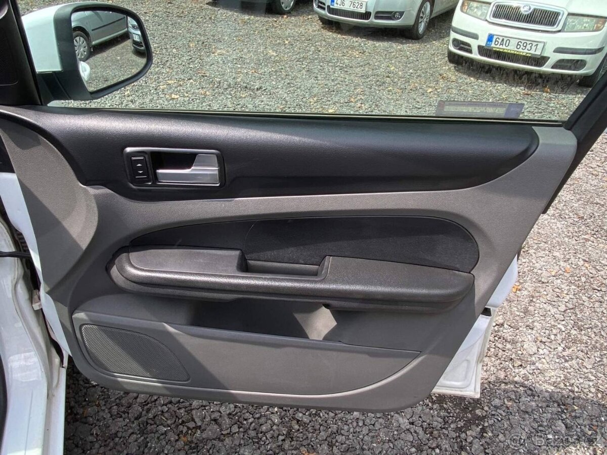 Ford Focus Combi 1.6 TDCI 66kW klima tažné bez DPF STK 11/27 - 17