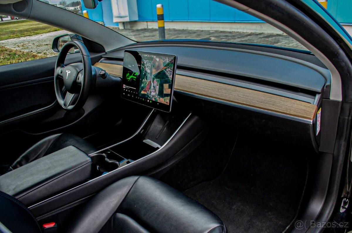 Tesla Model 3 Long-Range Dual Motor AWD - 17