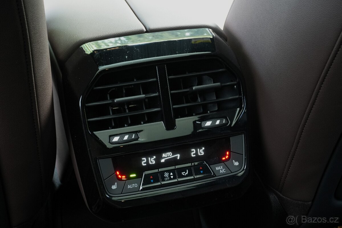 BMW IX xDrive 50 385 kW, Panorama, Tažné, Záruka, SoH 97.5% - 17