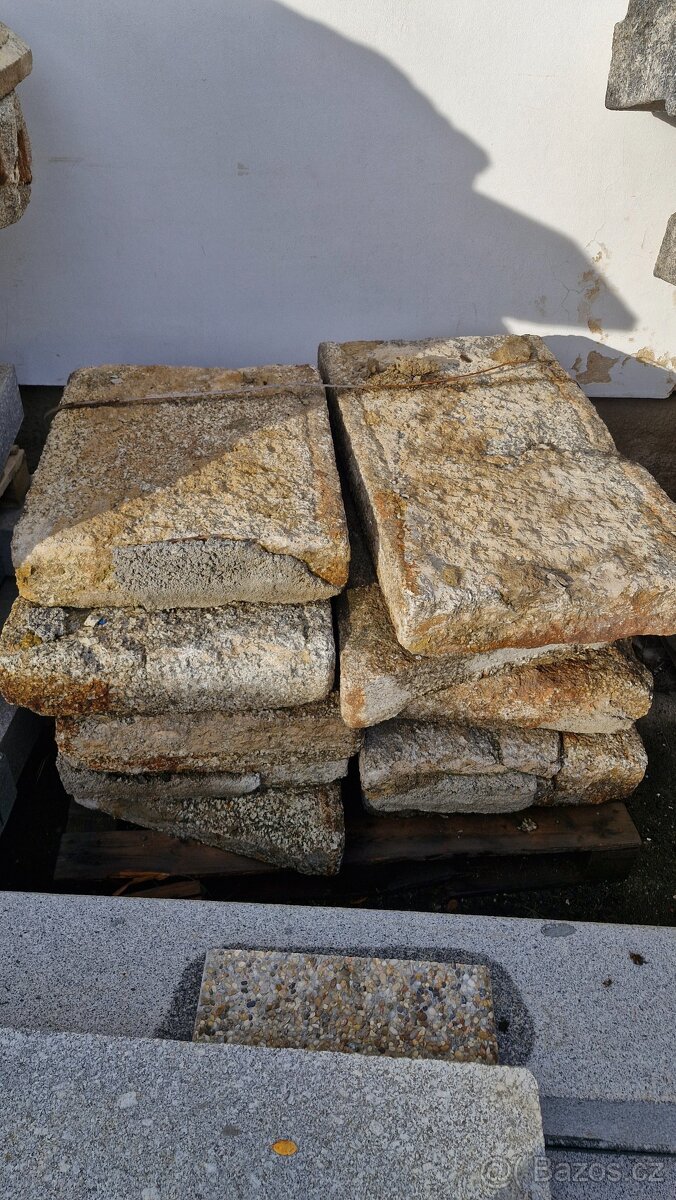 Žulové obruby a zápražáky (placáky) - 17