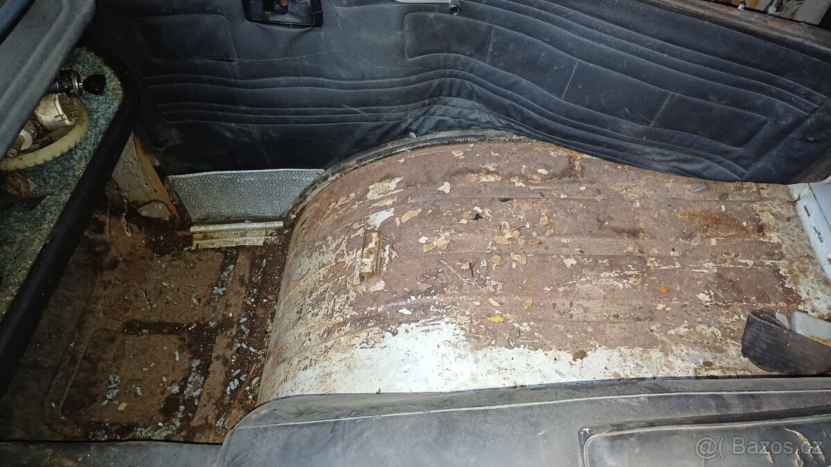 Škoda 1203 zo šiltom - 17