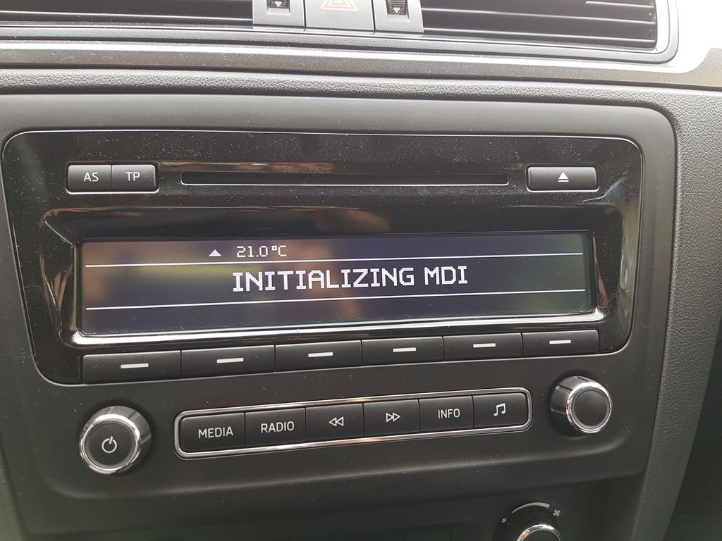 Škoda Rapid Spaceback stříbrný, 1,2 TSi 77 kW - ND z vozu - 17