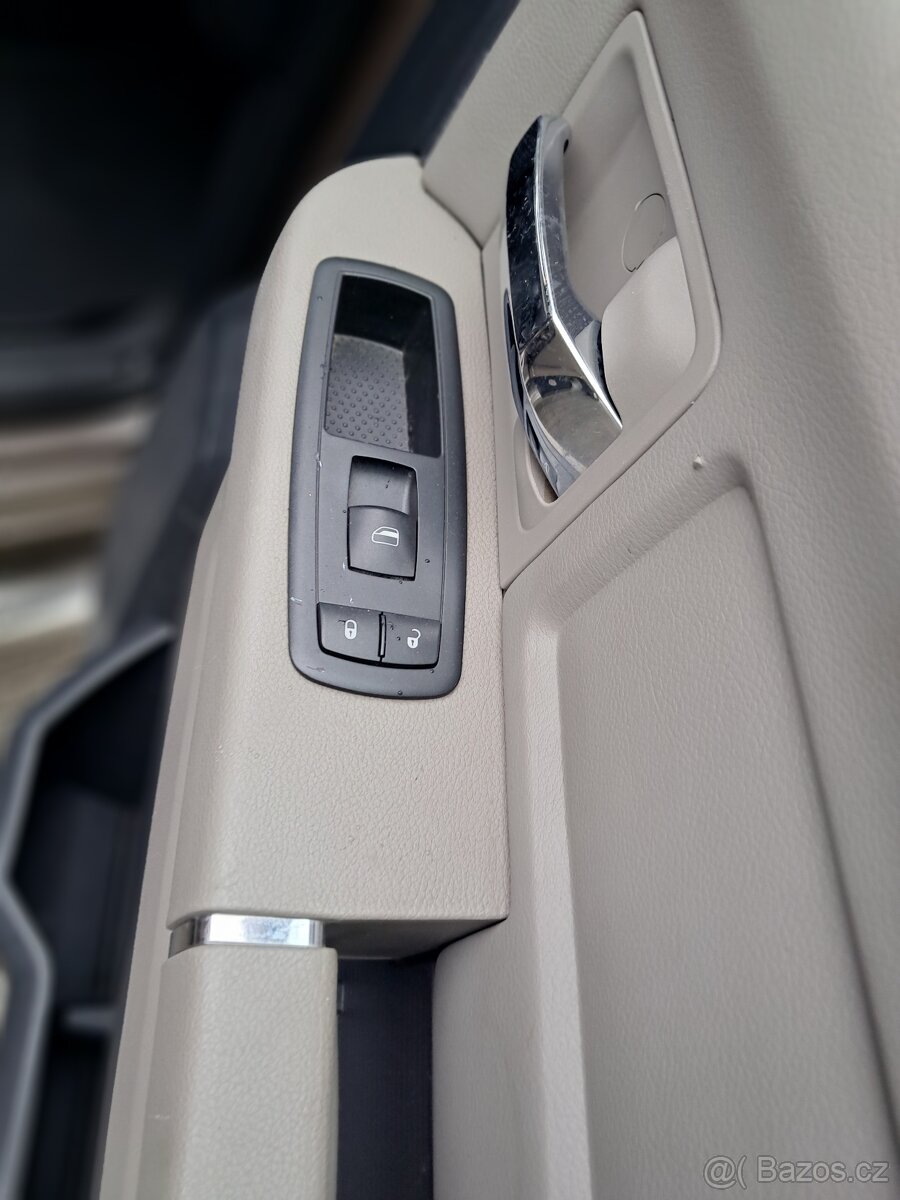 Prodám Dodge RAM 1500 HEMI 5,7 4x4 DPH - 17