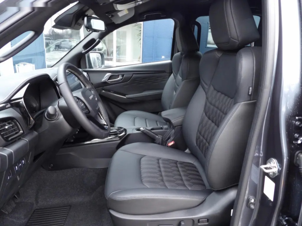 Isuzu D-Max, V-Cross Double Cab 4x4 A/T - 17