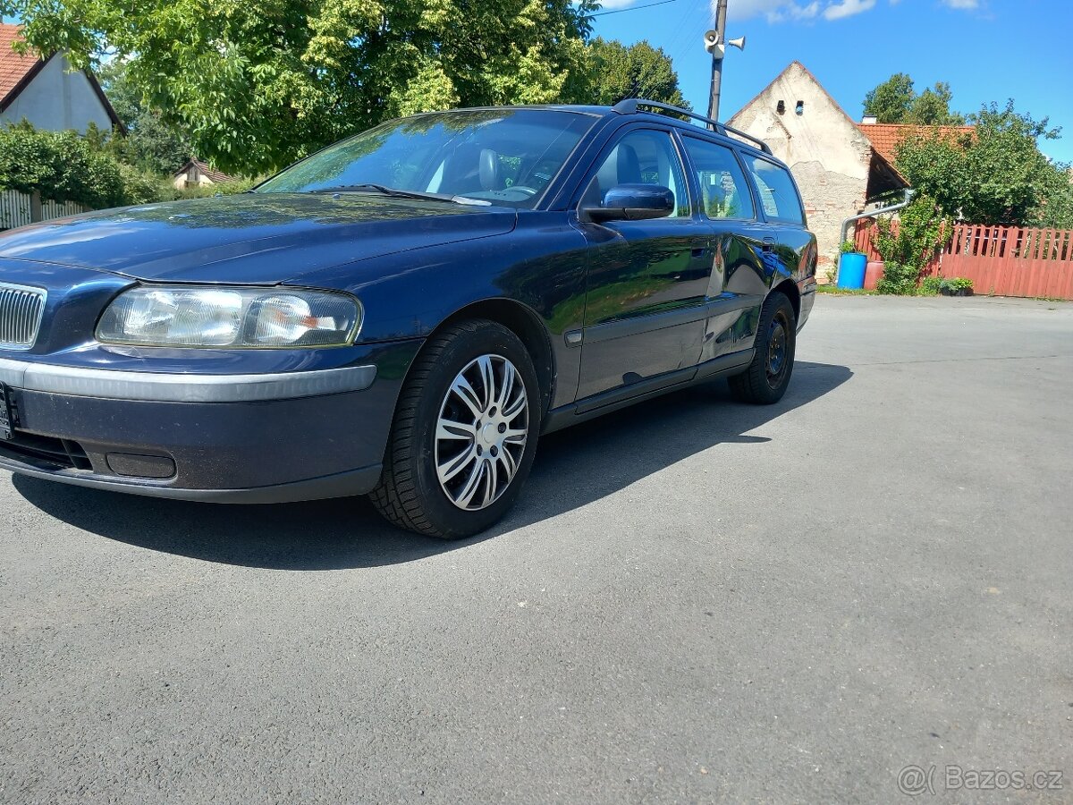 Volvo V70 2.4D 120kw rv 9/2003 bez DPF - 17
