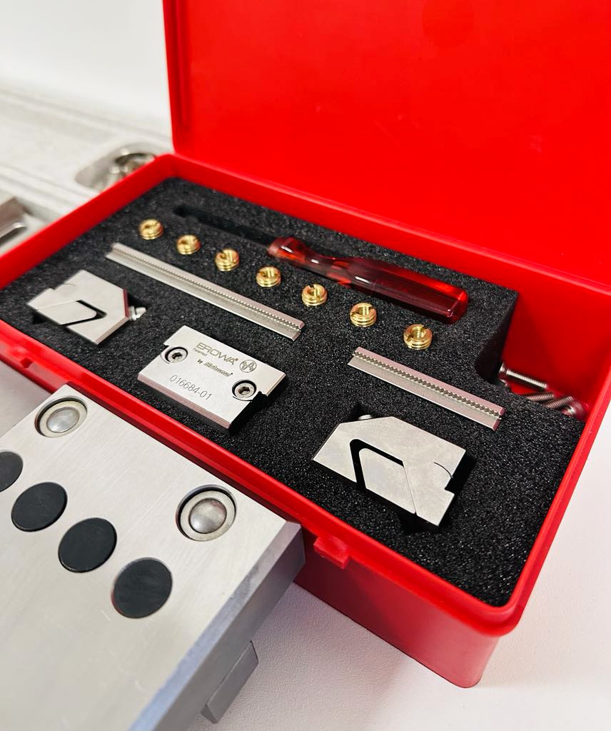 Drátová řezačka AGIE CHARMILLES CUT 2000 S + příslušenství - 17