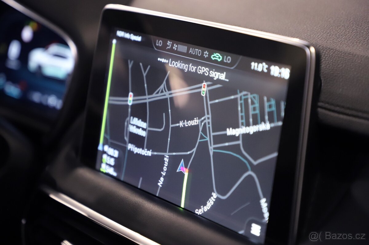 MG EHS PHEV Luxury 1.5 190kW AUT. 83tkm - záruka Autodraft - 17