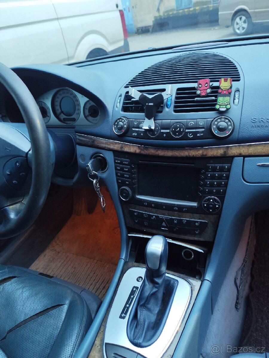 Mercedes Benz w211 - 17