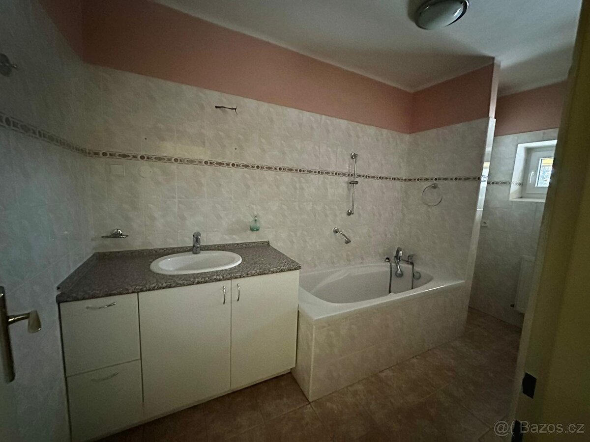 Prodej investičního domu 4 bytové jednotky, Červený Kostele - 17