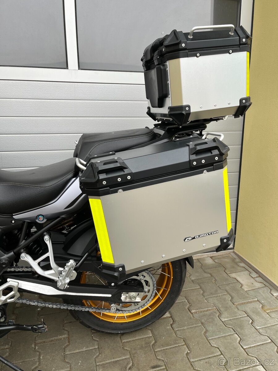 QJ motor SRT 700X - 17