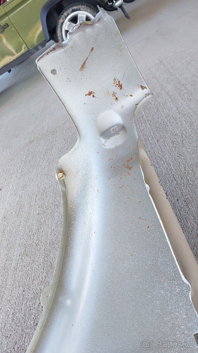 Suzuki Jimny – Blatník LP bilý - 17