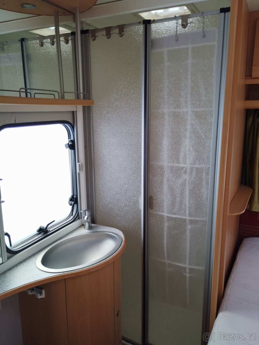 DETHLEFFS pro 4.Fr.postel. Mover+bat. Sprcha. 100km/h - 17