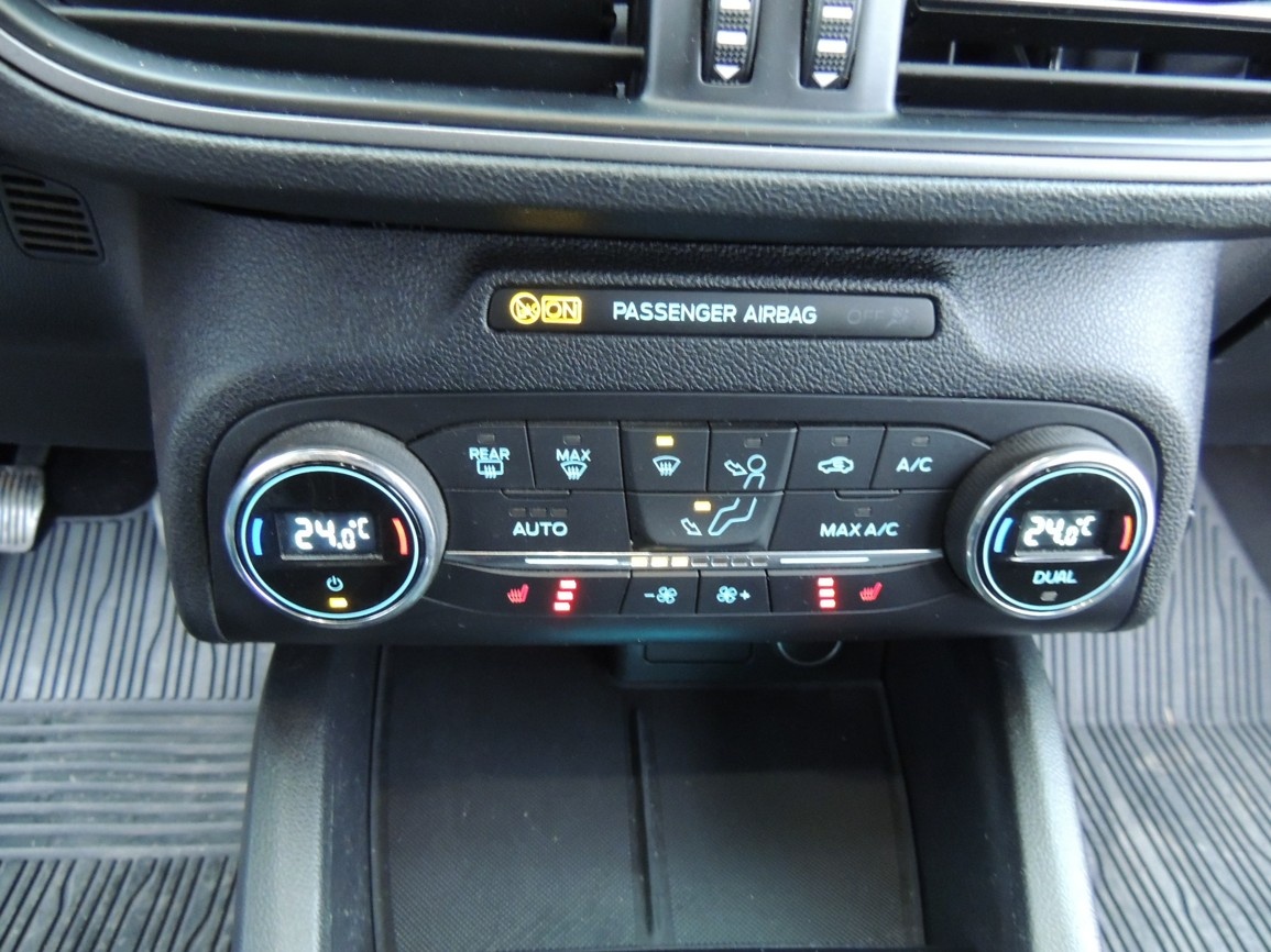 Ford Focus Combi 1.0i,92kw,2019,ČR,1.majitel,-21%DPH - 17