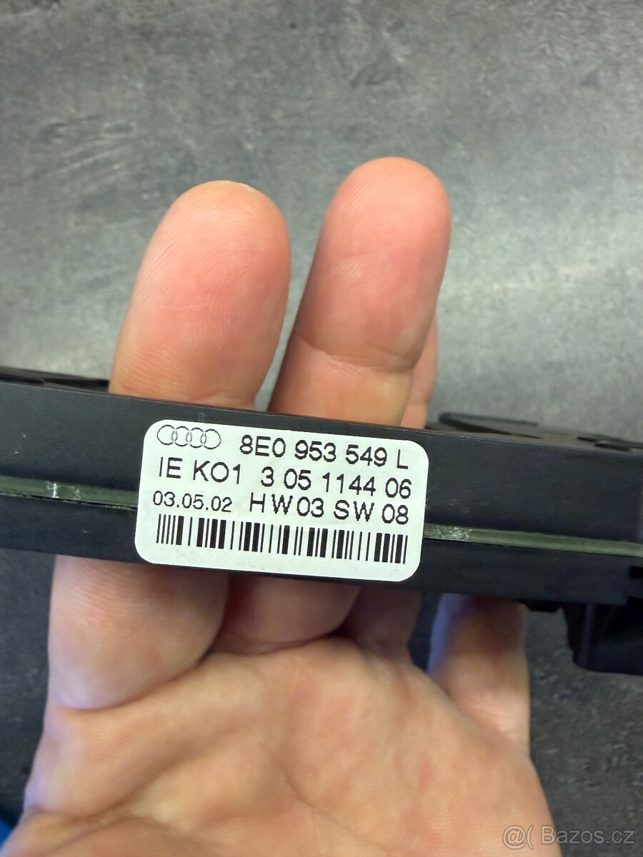 Zbytky dílů Audi A3 A4 A6 - 17
