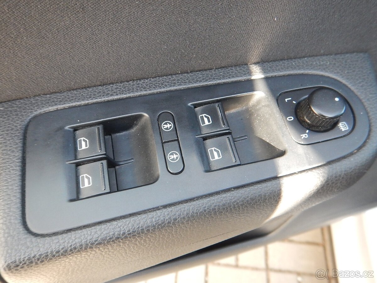 VW Sharan 2.0 TDI, KLIMA, 6 RYCHLOSTÍ - 17