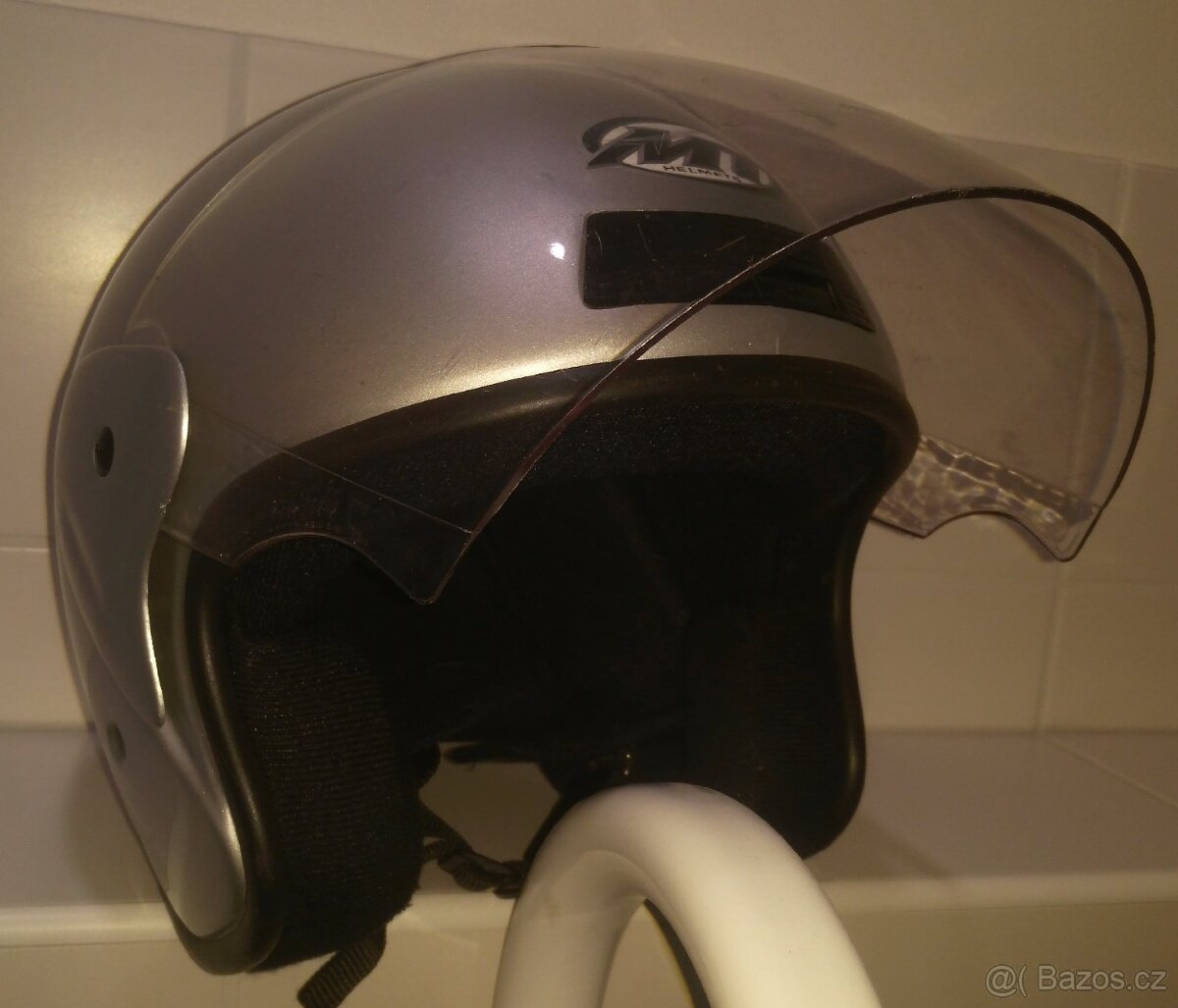 Motobundy, kožené motokalhoty, Helma MT, Přilba Cox, Brno - 17