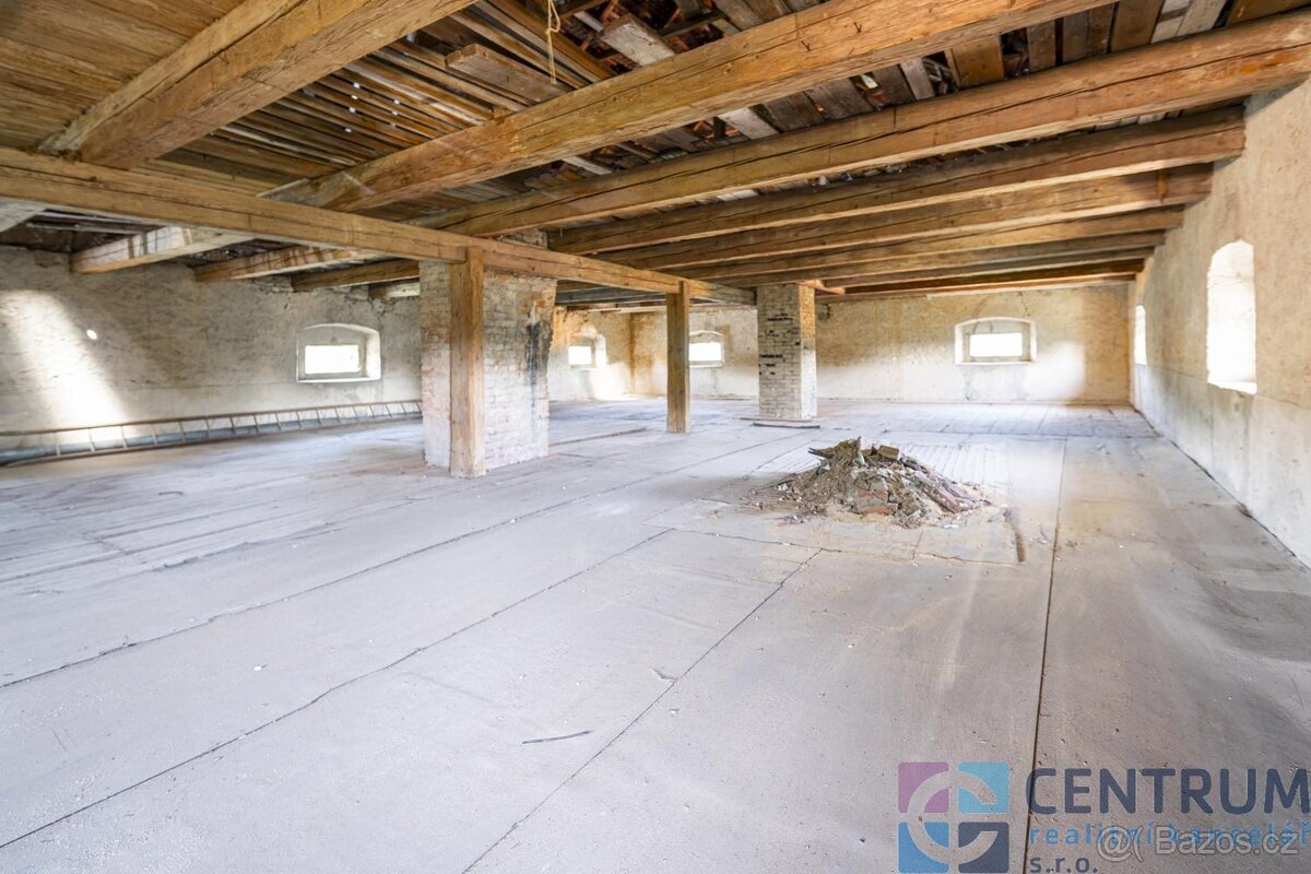 Prodej hospodářské usedlosti 450m2 - 17