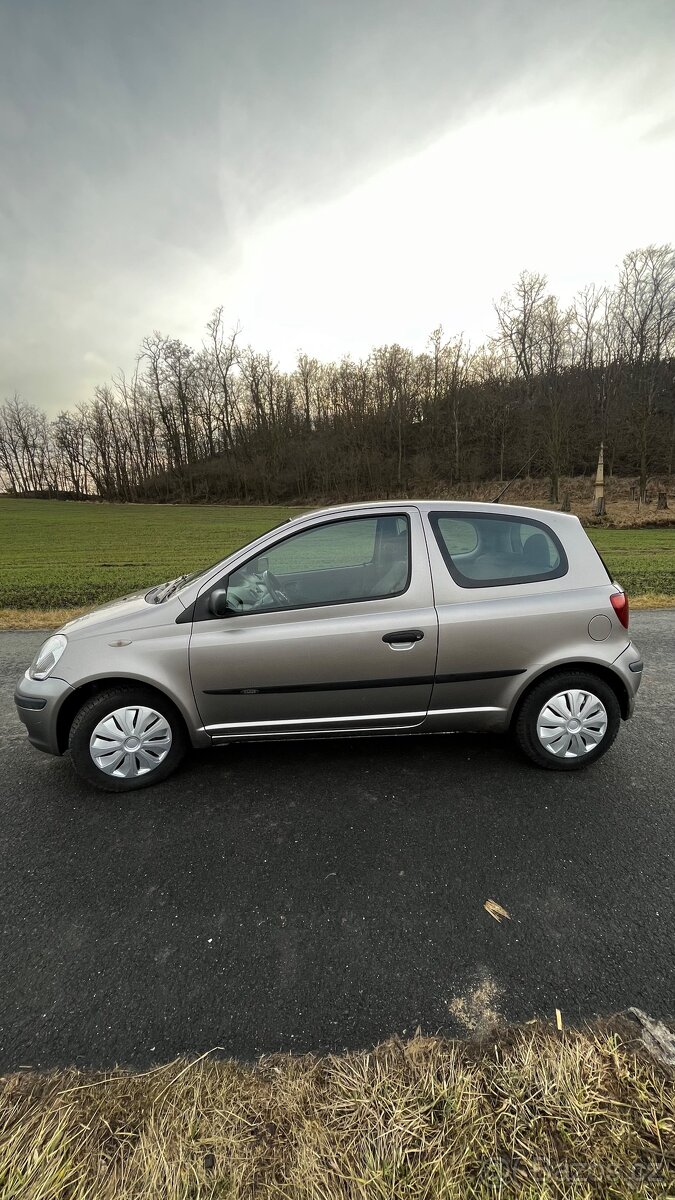 Toyota Yaris 2003 - 17
