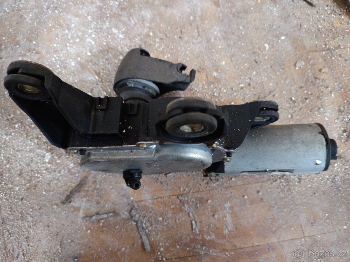 Díly na Sharan, Galaxy, Alhambra
- 17